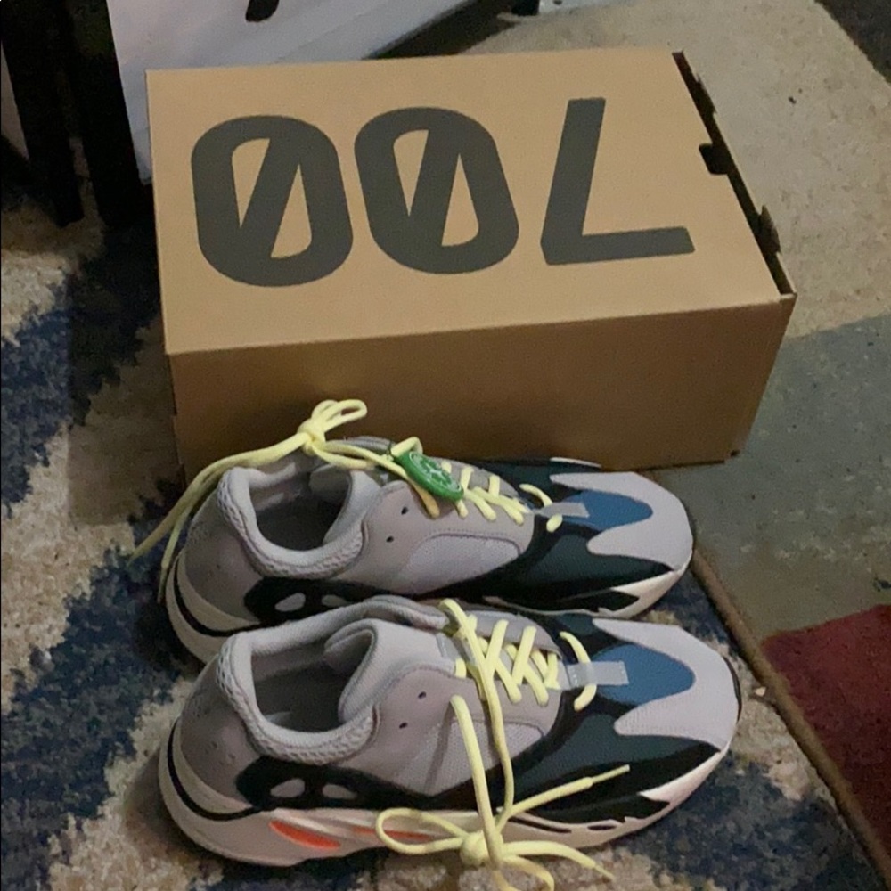 Adidas yeezy boost 700 wave runner solid grey.